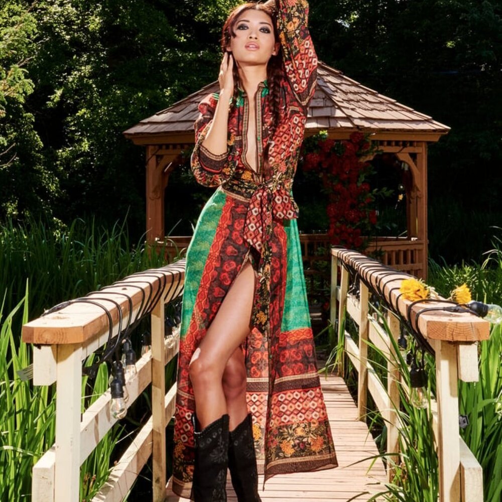 Alice + Olivia Beverly Button Front Maxi Dress. Size S/P.